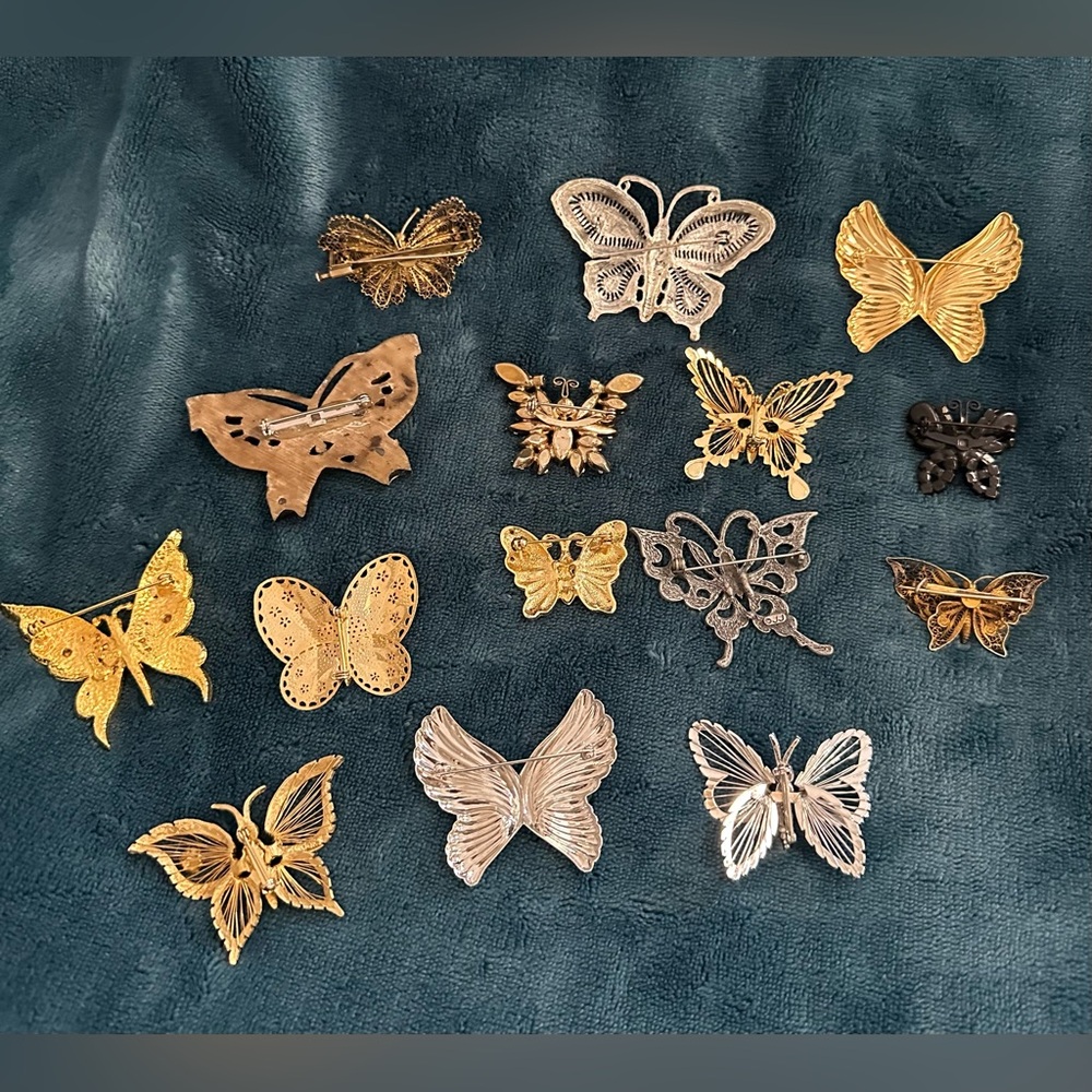 🦋Elegant Butterfly Brooch Set 🦋 - Picture 5 of 5